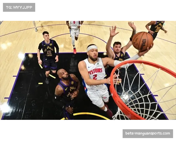 坎宁安低位背打技术进步 身材优势成进攻利器